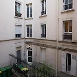 Hostnfly Apartments - Lovely Flat Close To Voltaire