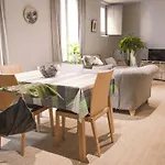 Hostnfly Apartments - Lovely Flat Close To Voltaire