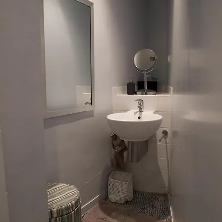Hostnfly - Lovely Flat Close To Voltaire Appartamento *
